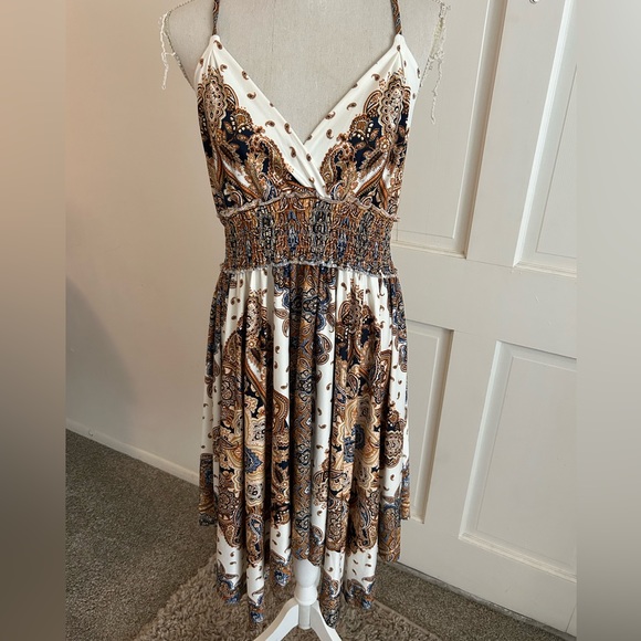 VENUS Dresses & Skirts - Paisley Handkerchief style sun dress SZ XL